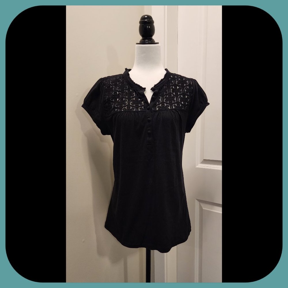 ANN TAYLOR LOFT || Lace Yoke Top (SIZE L)